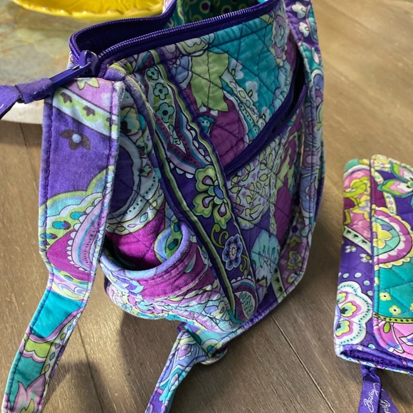 Vera Bradley crossbody bag and Tri fold wallet. - Picture 9 of 10